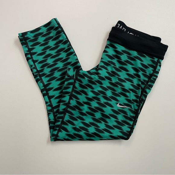 Nike Leggings Cropped Capri Dri Fit Abstract Workout Exercise Green Black - Picture 1 of 12